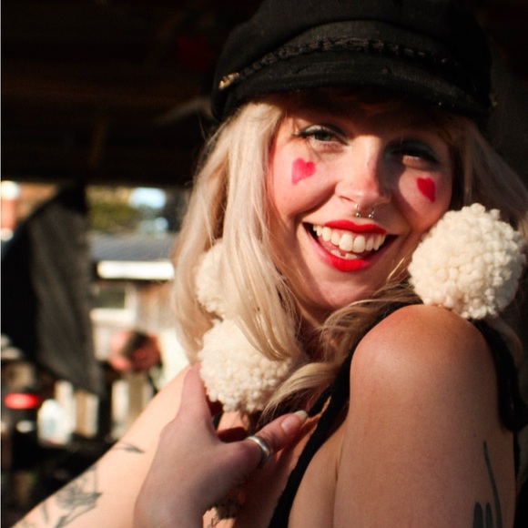 Meet Me✨ - Picture 4 of 13